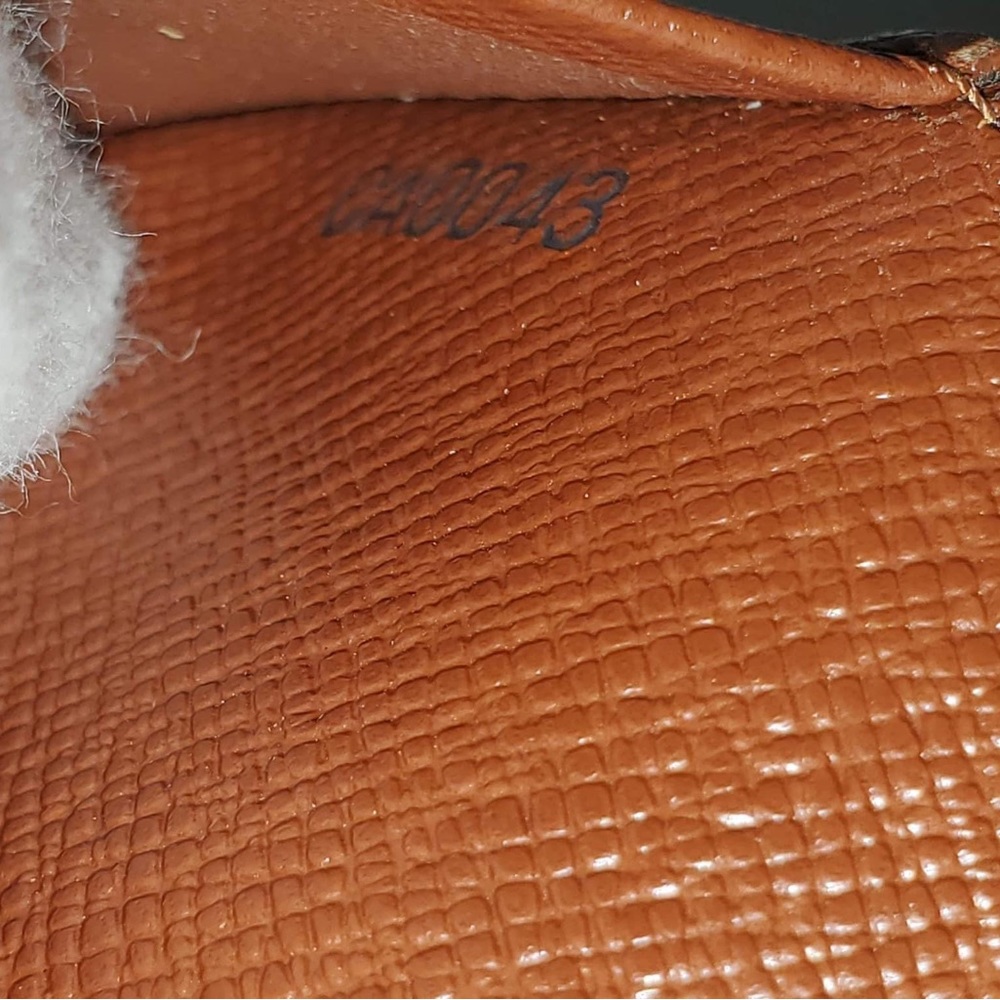 Traded Louis Vuitton Card holder wallet - Picture 5 of 5